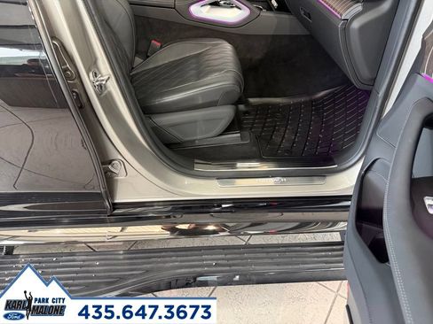 Used 2025 Mercedes-Benz Maybach GLS 600 4MATIC image 44
