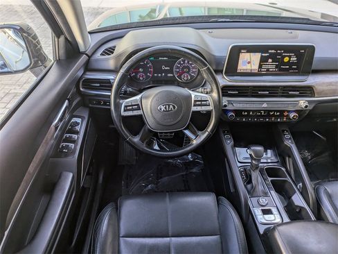 Used 2020 Kia Telluride SX image 18