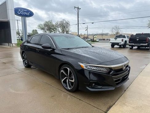 Used 2022 Honda Accord Sport image 3