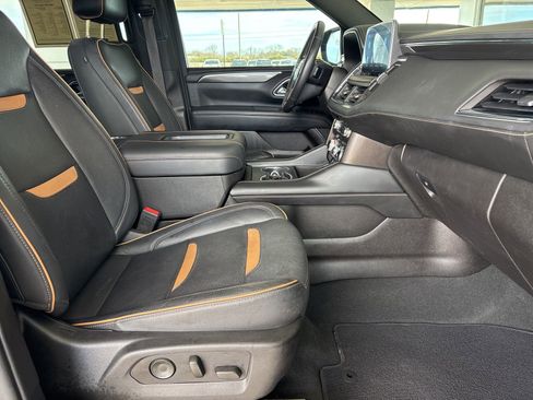Used 2021 GMC Yukon AT4 w/ Technology Package image 25