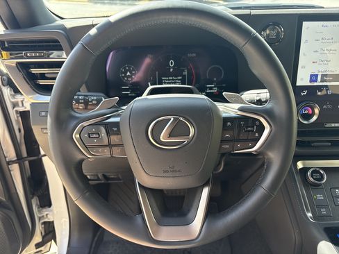 Certified 2025 Lexus GX 550 w/ Cold Area Package AWD/4WD image 18