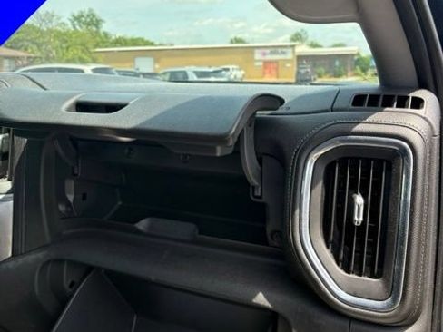 Used 2021 Chevrolet Silverado 1500 LT AWD/4WD image 31