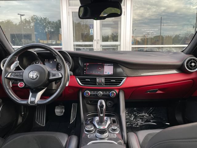 Used 2021 Alfa Romeo Giulia Quadrifoglio RWD image 34