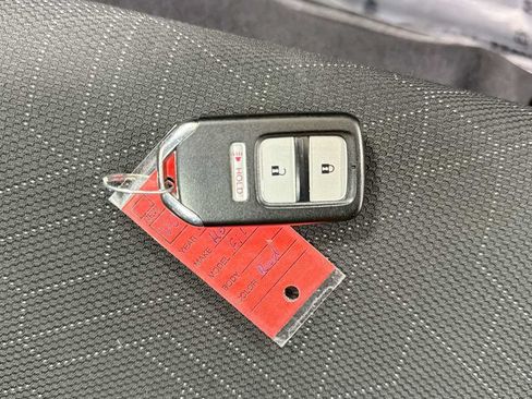 Used 2016 Honda Fit EX image 31