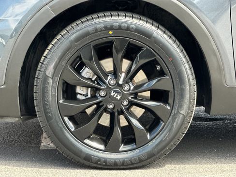 Used 2020 Kia Sorento S FWD image 24