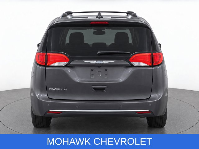 Used 2019 Chrysler Pacifica Touring-L Plus w/ Advanced Safetytec Group FWD image 9