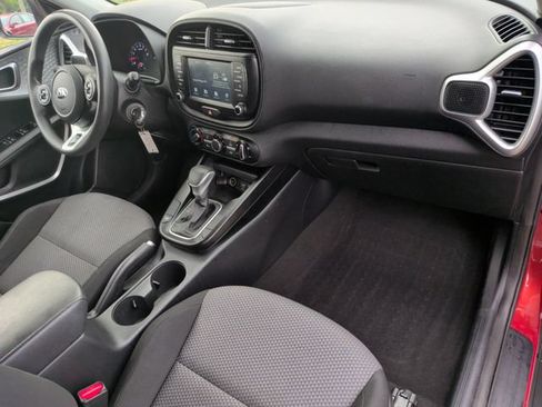 Used 2021 Kia Soul LX FWD image 18