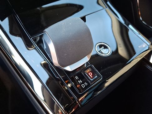 New 2026 Land Rover Range Rover Sport SE image 13