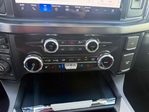 Certified 2025 Ford F250 Lariat w/ Lariat Ultimate Package image 25