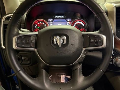 Used 2022 RAM 1500 Laramie AWD/4WD image 18