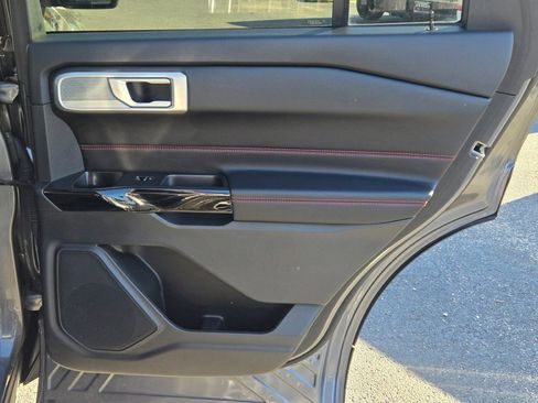 Certified 2022 Ford Explorer ST-Line image 8