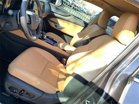 Used 2025 Lexus NX 250 FWD w/ Premium Package image 18