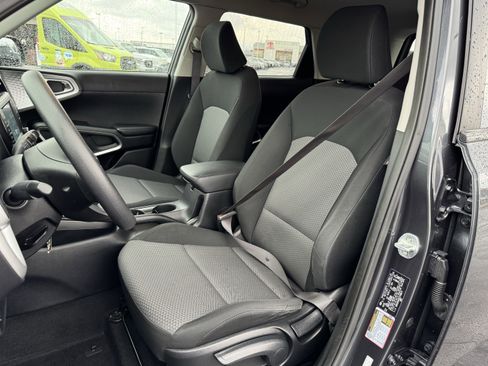 Used 2020 Kia Soul LX image 25