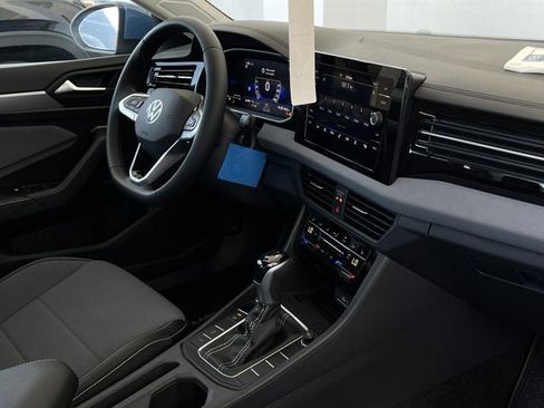 New 2025 Volkswagen Jetta SE image 28