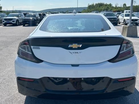 Used 2016 Chevrolet Volt Premier w/ Driver Confidence Package FWD image 4