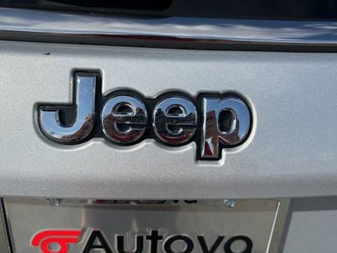 Used 2025 Jeep Compass Limited AWD/4WD image 10