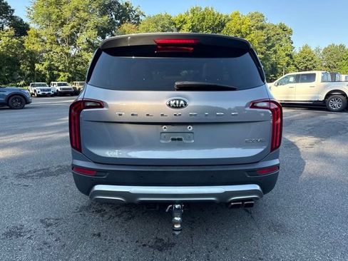 Used 2020 Kia Telluride EX w/ Towing Package FWD image 4