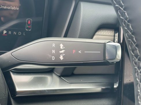New 2026 GMC Terrain Elevation w/ Elevation Premium Package FWD image 17