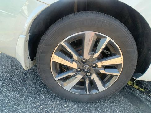 Used 2024 Nissan Versa SV w/ Trunk Package FWD image 12