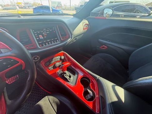 Used 2019 Dodge Challenger R/T w/ Plus Package image 14