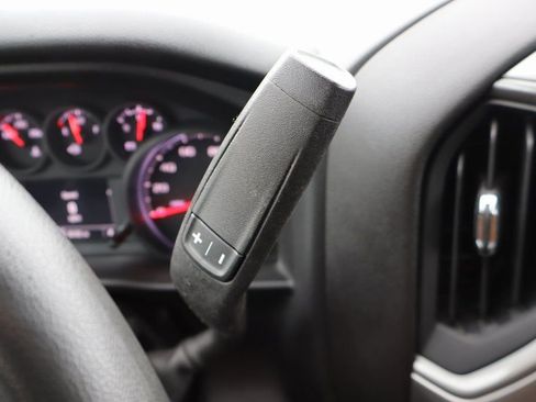 Used 2023 Chevrolet Silverado 1500 Custom image 14