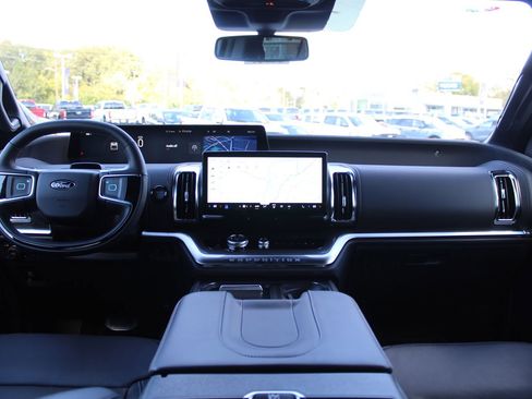 New 2025 Ford Expedition Max Platinum w/ Stealth Performance Package image 10