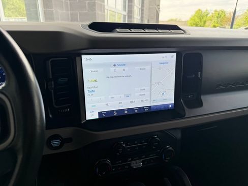 Used 2023 Ford Bronco Wildtrak AWD/4WD image 23