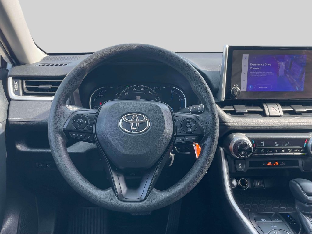 Used 2023 Toyota RAV4 LE AWD/4WD image 14