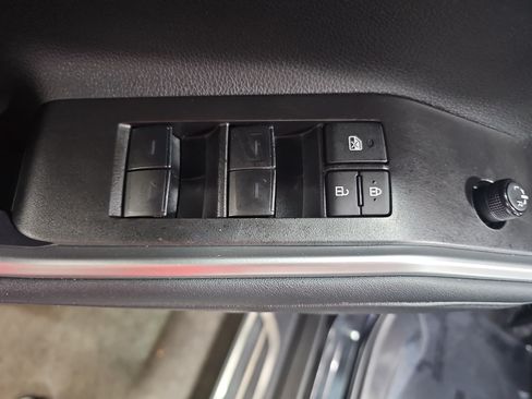 Used 2023 Toyota Highlander XSE FWD image 30