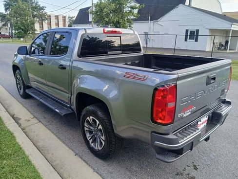 Used 2022 Chevrolet Colorado Z71 w/ Safety Package RWD image 14