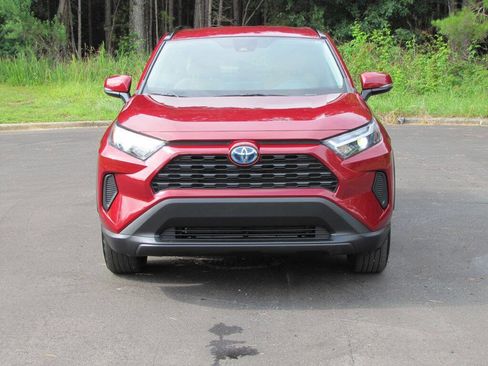 Used 2024 Toyota RAV4 LE image 6