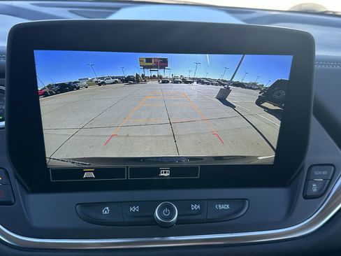 Used 2025 Chevrolet Blazer LT image 15