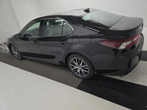 Used 2024 Toyota Camry XLE w/ Navigation Package FWD image 6