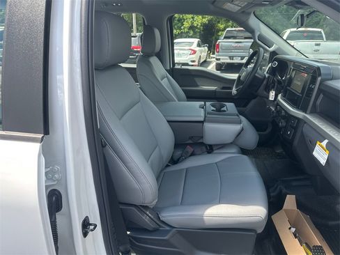 New 2026 Ford F250 XL w/ FX4 Off-Road Package image 13