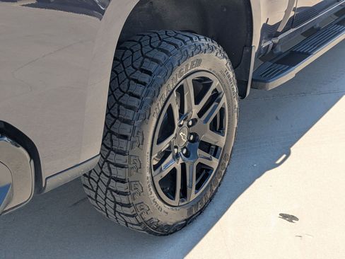 Certified 2022 Chevrolet Silverado 1500 LT Trail Boss w/ LT Trail Boss Premium Package AWD/4WD image 13
