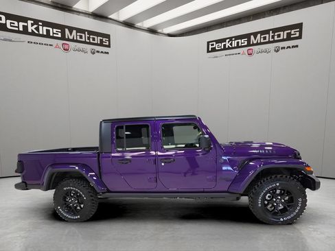 New 2026 Jeep Gladiator Sport AWD/4WD image 6