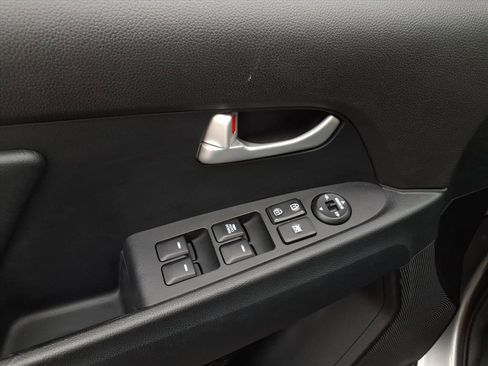 Used 2015 Kia Sportage LX image 14