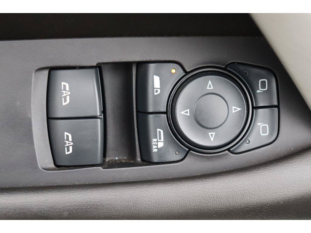 Used 2016 Chevrolet Camaro SS RWD image 22