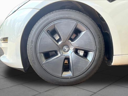 Used 2023 Tesla Model 3 Standard Range RWD image 8
