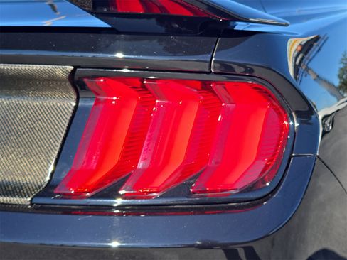 Used 2020 Ford Mustang Shelby GT500 w/ Technology Package image 6