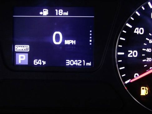 Used 2020 Kia Sorento LX image 25