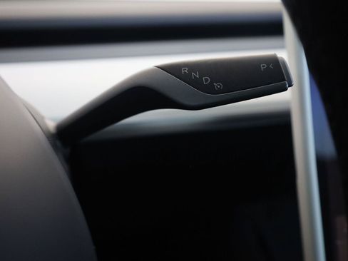 Used 2022 Tesla Model Y Performance AWD/4WD image 34