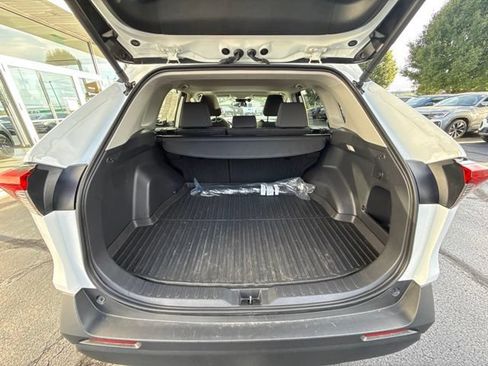 Used 2024 Toyota RAV4 XLE w/ Convenience Package AWD/4WD image 13