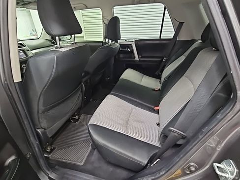 Used 2014 Toyota 4Runner SR5 image 28