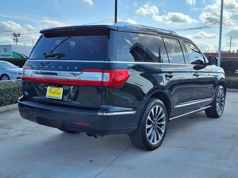Used 2021 Lincoln Navigator Reserve w/ Luxury Package image 2