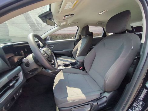 Used 2025 Kia K4 FWD image 24