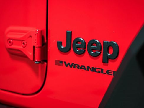 Used 2024 Jeep Wrangler Sport image 14