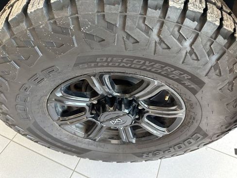 Used 2023 GMC Sierra 2500 AT4 w/ AT4 Premium Plus Package image 22