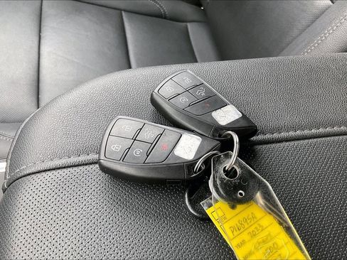 Used 2023 Chevrolet Silverado 1500 LTZ image 12