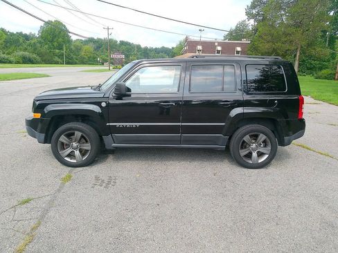 Used 2015 Jeep Patriot High Altitude AWD/4WD image 5
